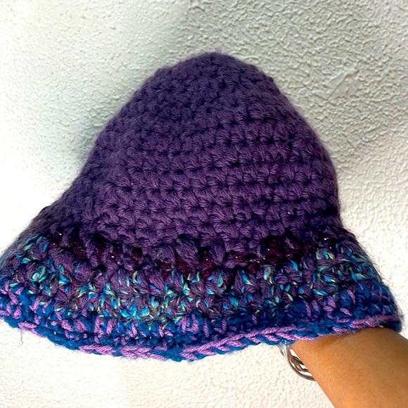 Handmade Oversized Bucket - Picture 3 of 6